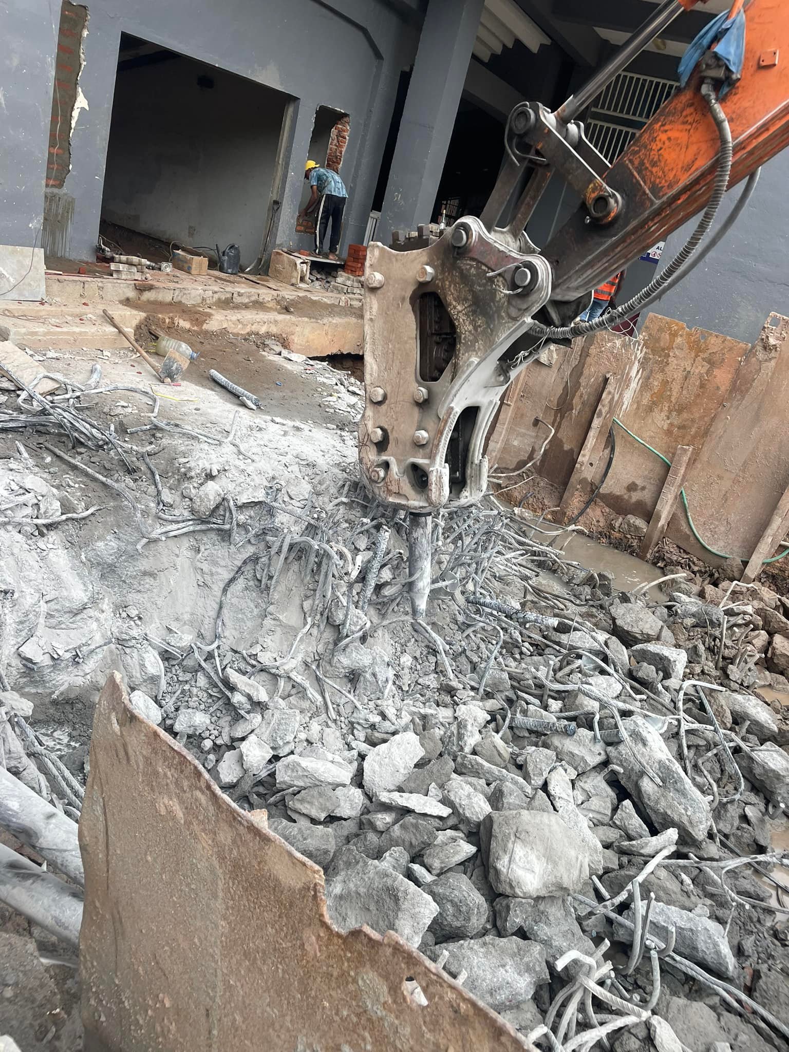 Concrete Demolishing & Removing kegalle