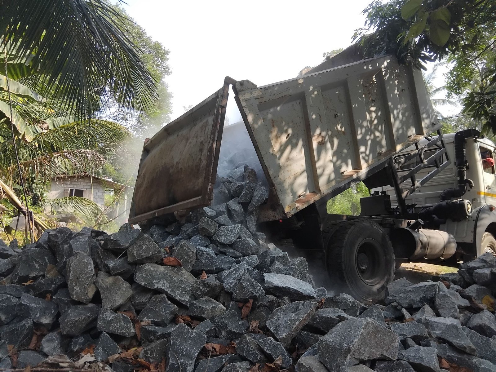 kalu gal suppliers price in Medawachchiya