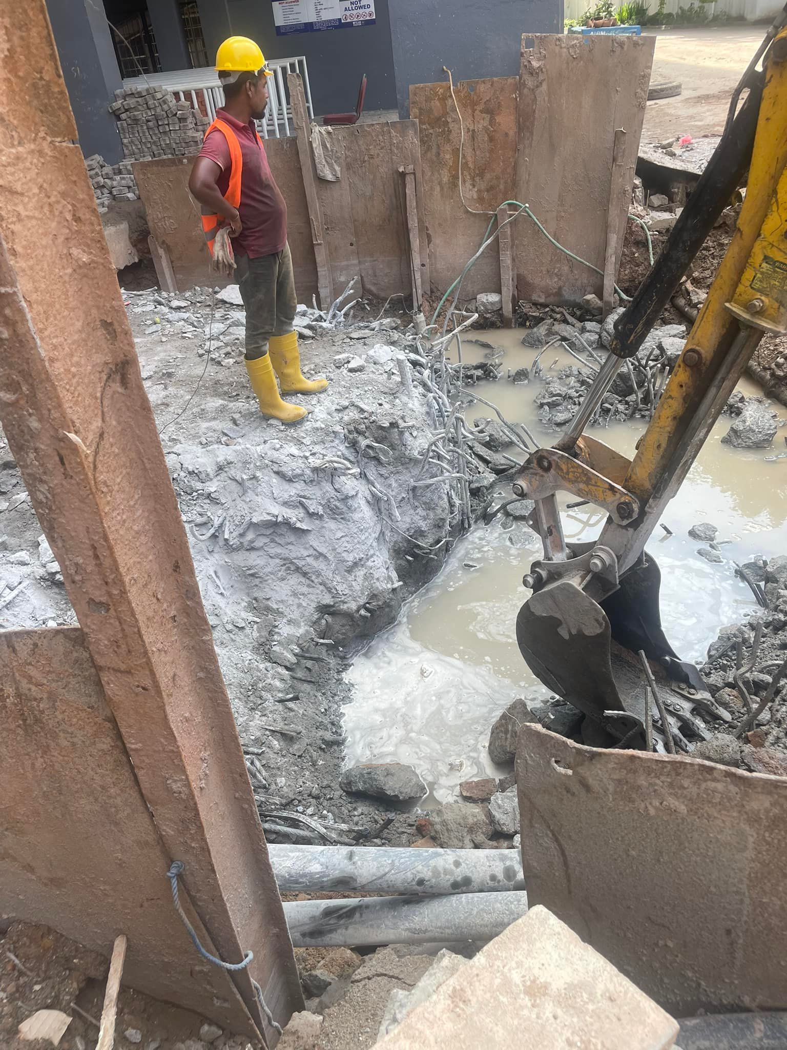 Other image 202510/concrete-works-in-kegalle-polgahawela-wedabima-148e7cf038.jpg