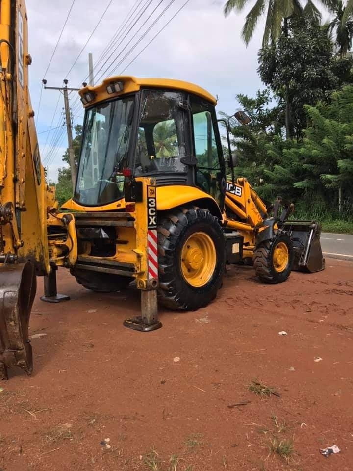 Other image 202510/jcb-for-hire-in-kirindiwela-wedabima-bcd185e647.jpg