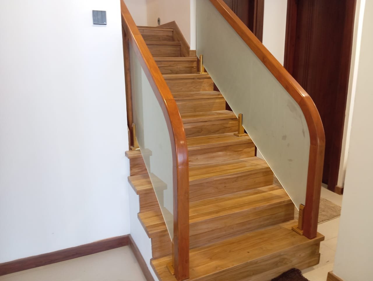Other image 202605/tempered-glass-handrailing-colombo-wedabima-eee2eed7a7.jpeg