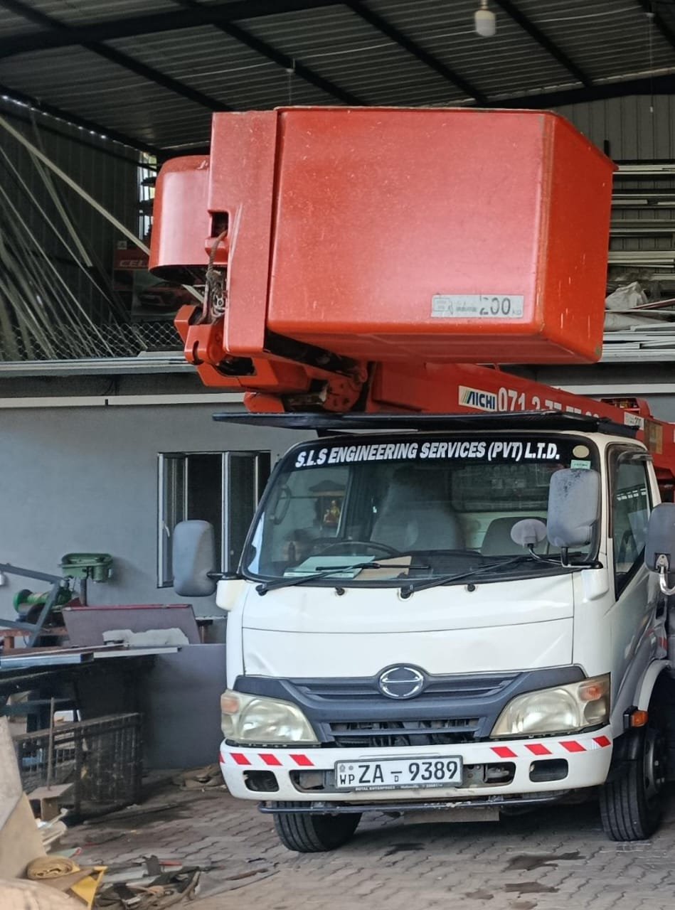 Other image 202606/man-lifting-contractors-colombo-wedabima-3bcb665a1b.jpeg